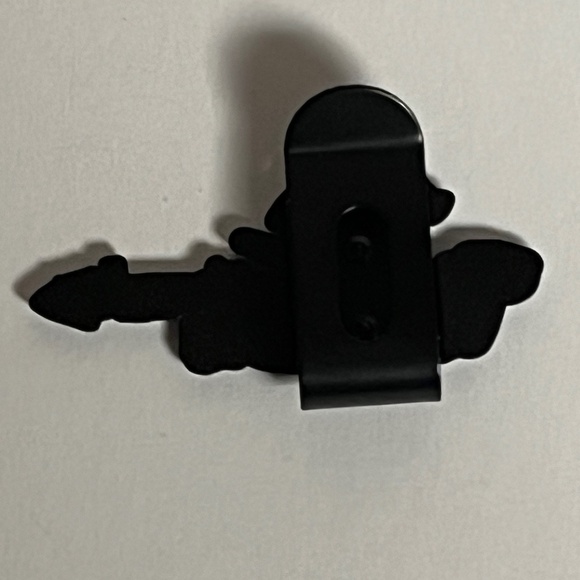 Pinocchio Ak 47 Gun Kaws Enamel Blip Brim Clip Hat Pin Fitted New Era Glitter - Picture 5 of 7